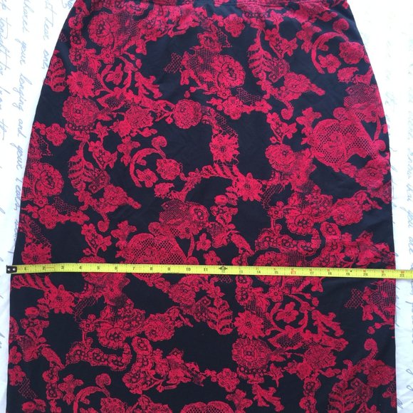 Tank and Skirt Vibrant 'China Red' and Black Floral - Picture 11 of 11